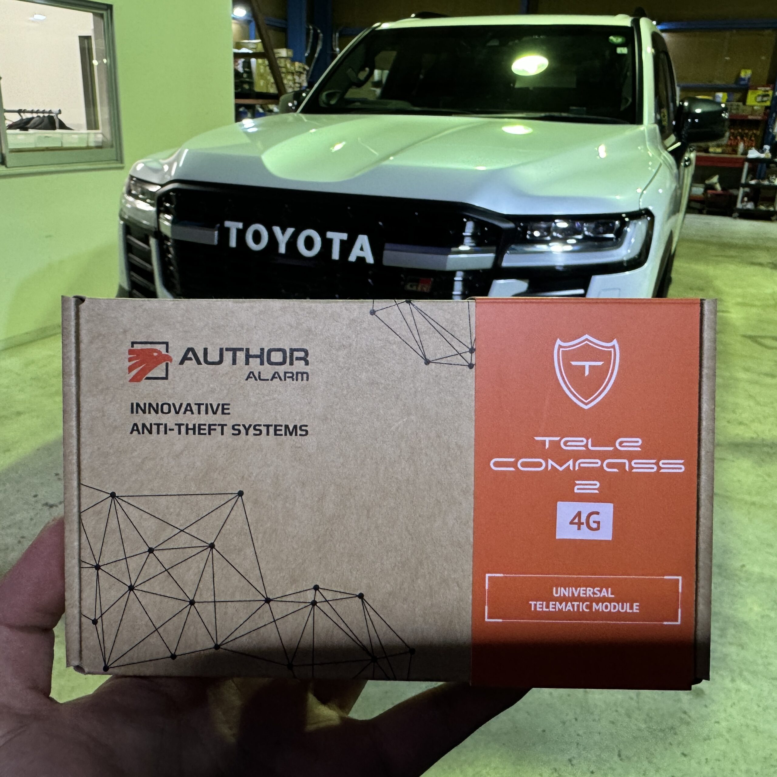 GSMモジュール「COMPASS4G」|Androidリアモニター|取り付け|トヨタ/ランドクルーザー300