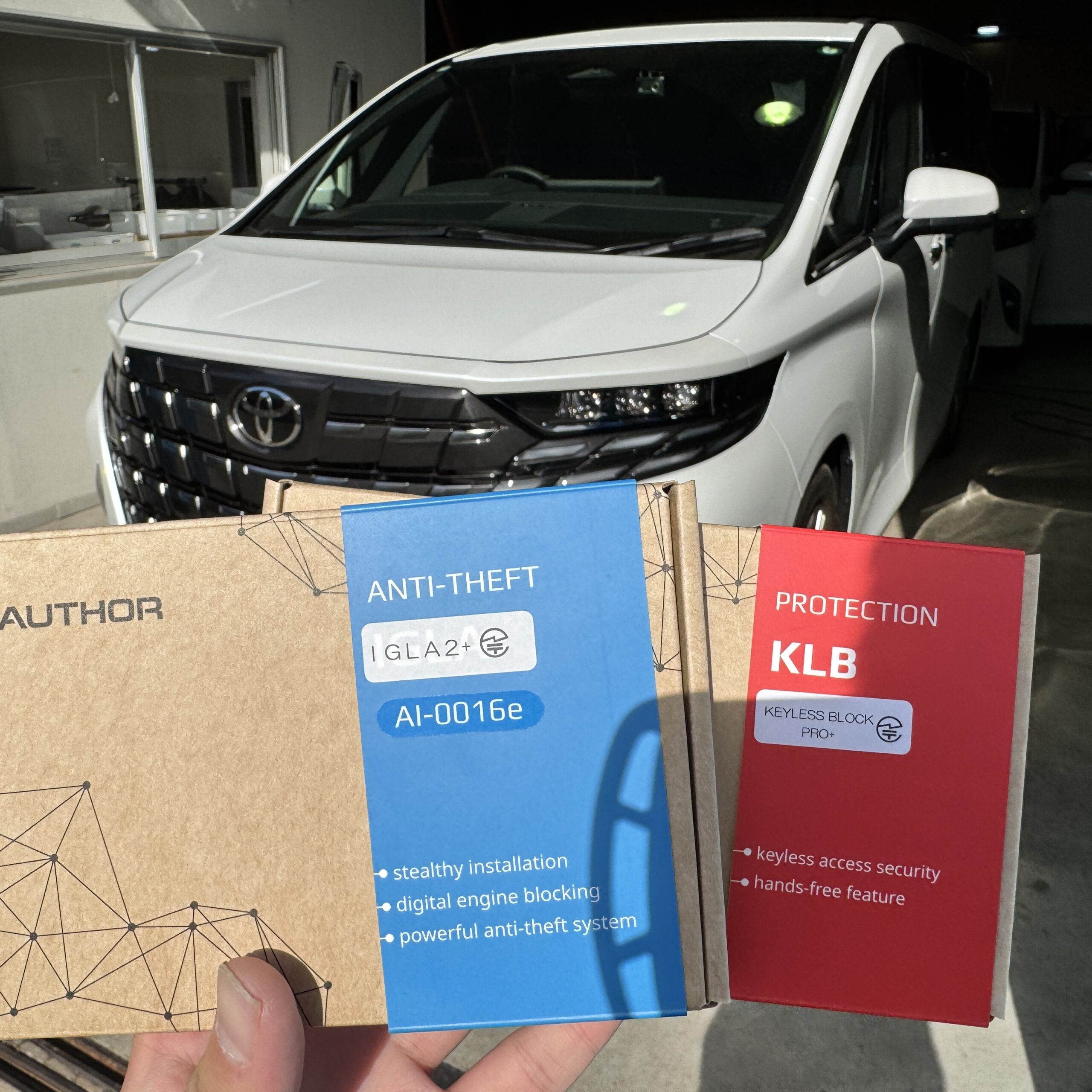 トヨタ/アルファード|「IGLA2+」「KEYLESS BLOCK PRO+」|取り付け