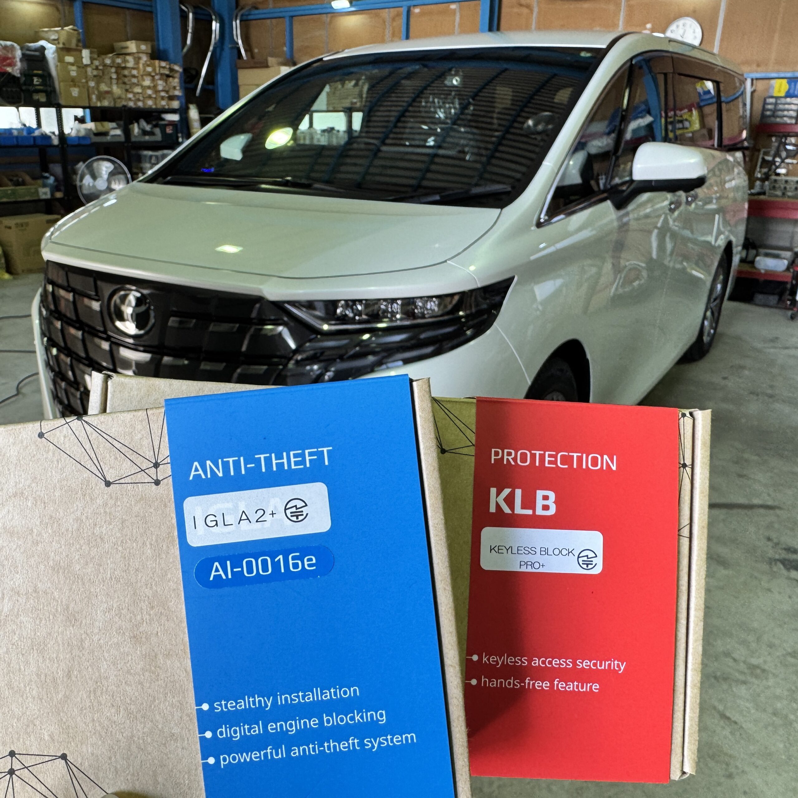 トヨタ/アルファード|「IGLA2+」「KEYLESS BLOCK PRO+」|取り付け