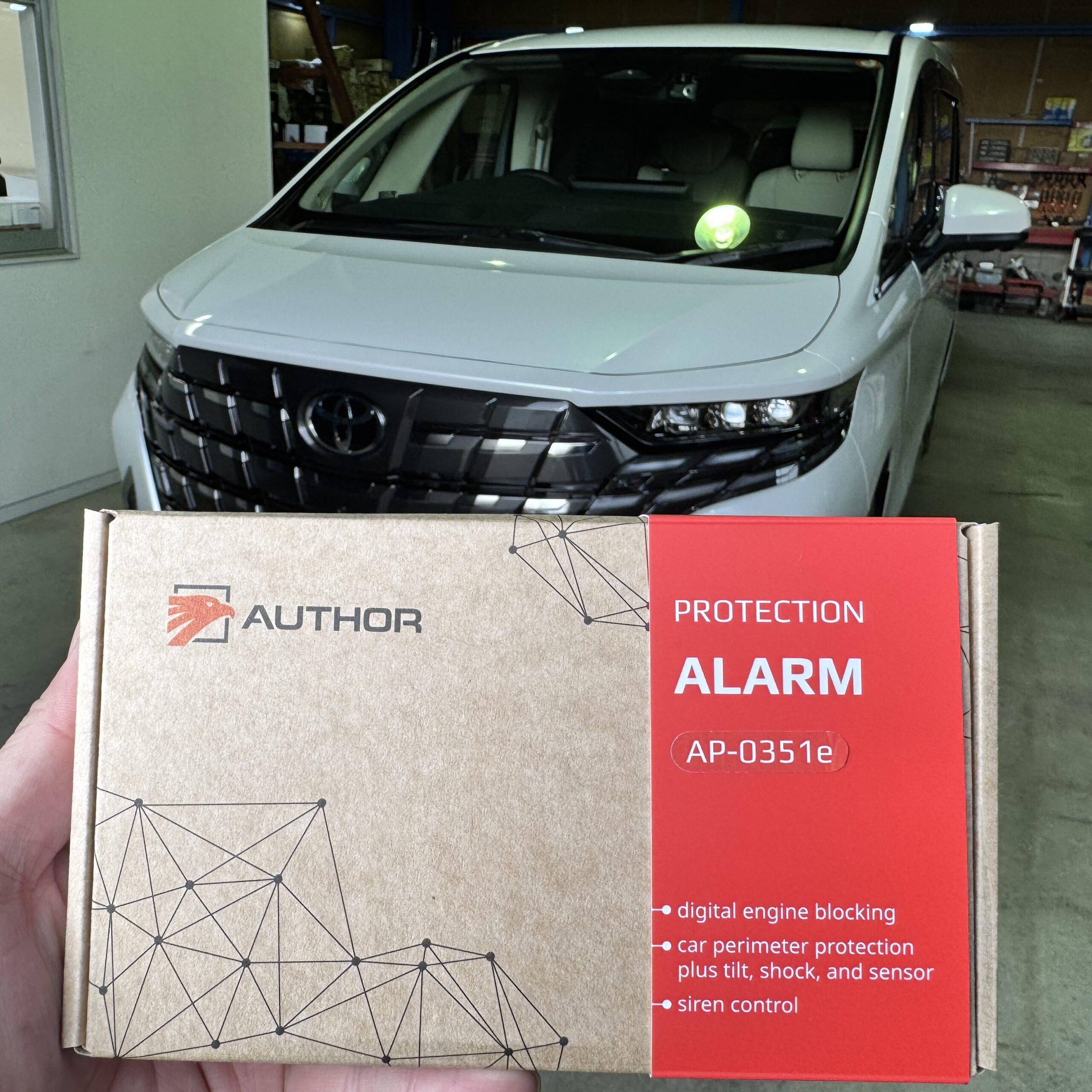 トヨタ/アルファード|「IGLA ALARM」|取り付け