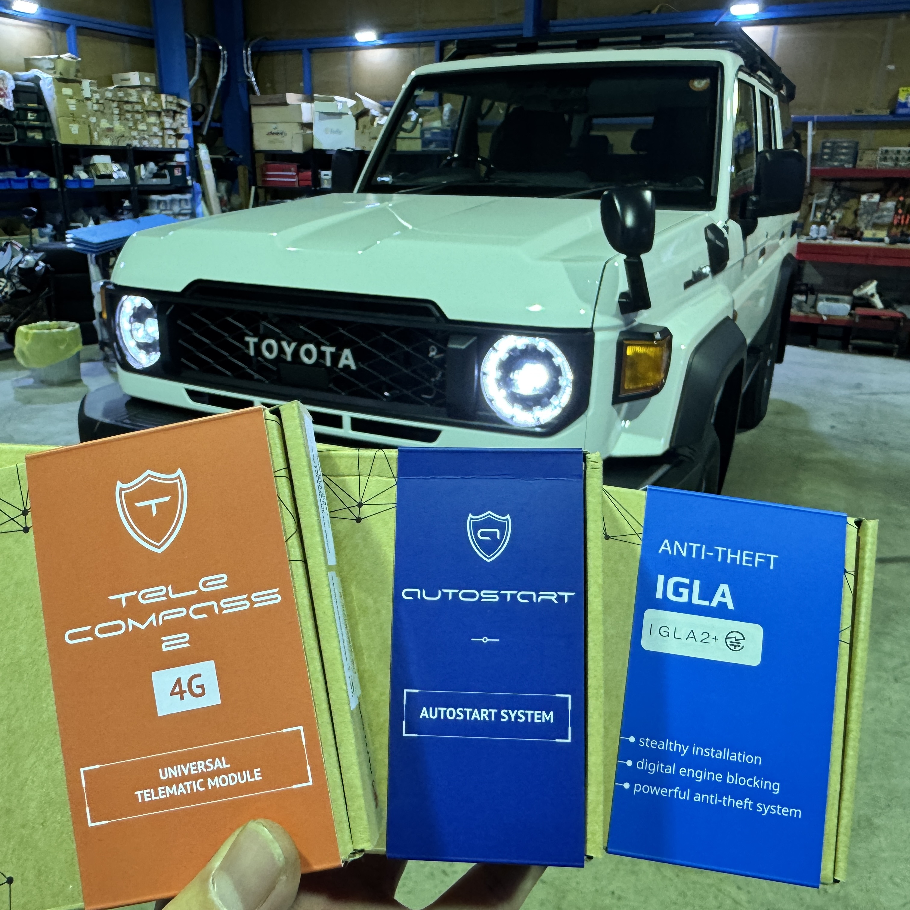 トヨタ/ランドクルーザー70|「IGLA2+」「COMPASS4G」「AUTO START」|取り付け