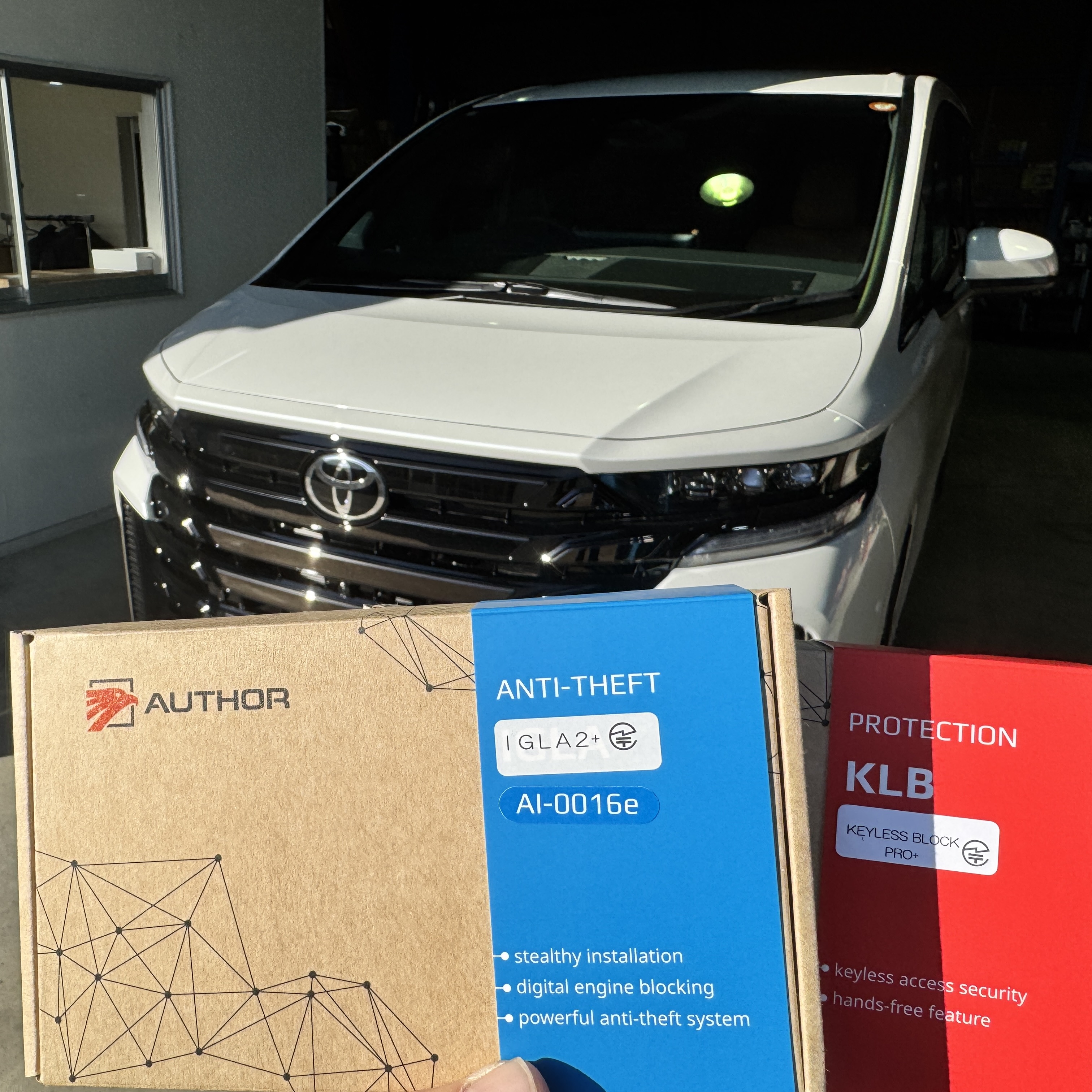 トヨタ/ヴェルファイア|「IGLA2+」「KEYLESS BLOCK PRO+」|取り付け