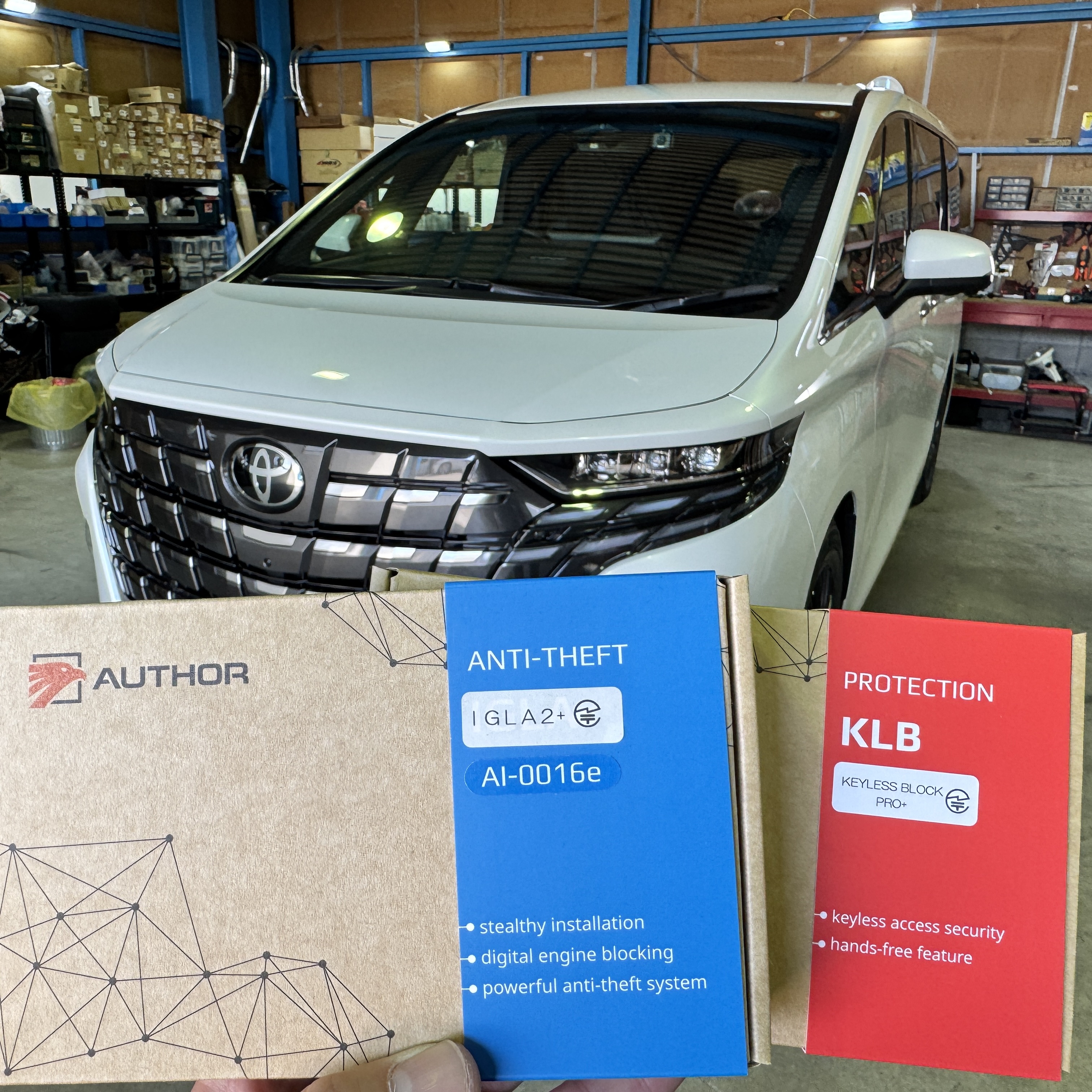 トヨタ/アルファード|「IGLA2+」「KEYLESS BLOCK PRO+」|取り付け