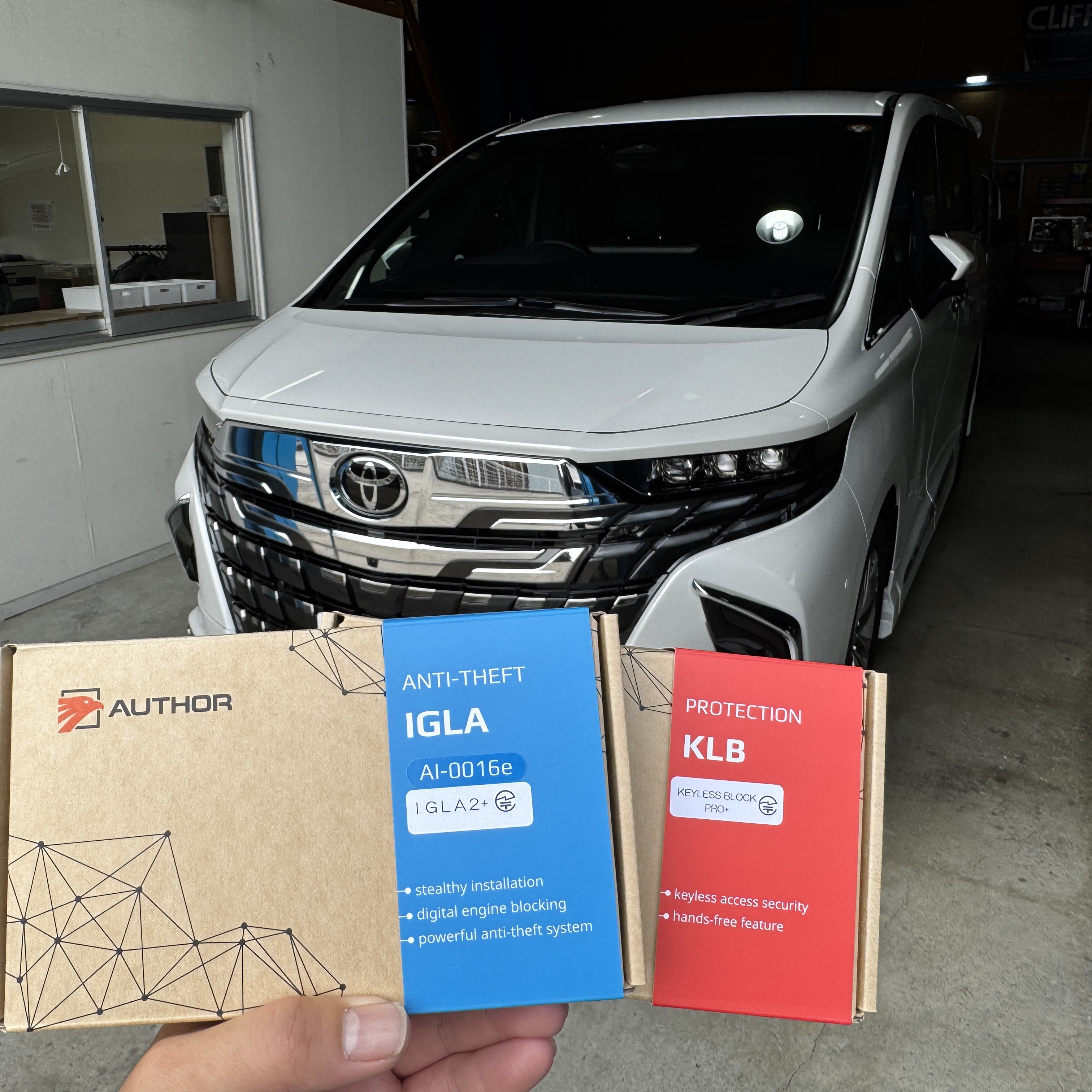 トヨタ/アルファード｜「IGLA2+」「KEYLESS BLOCK PRO+」