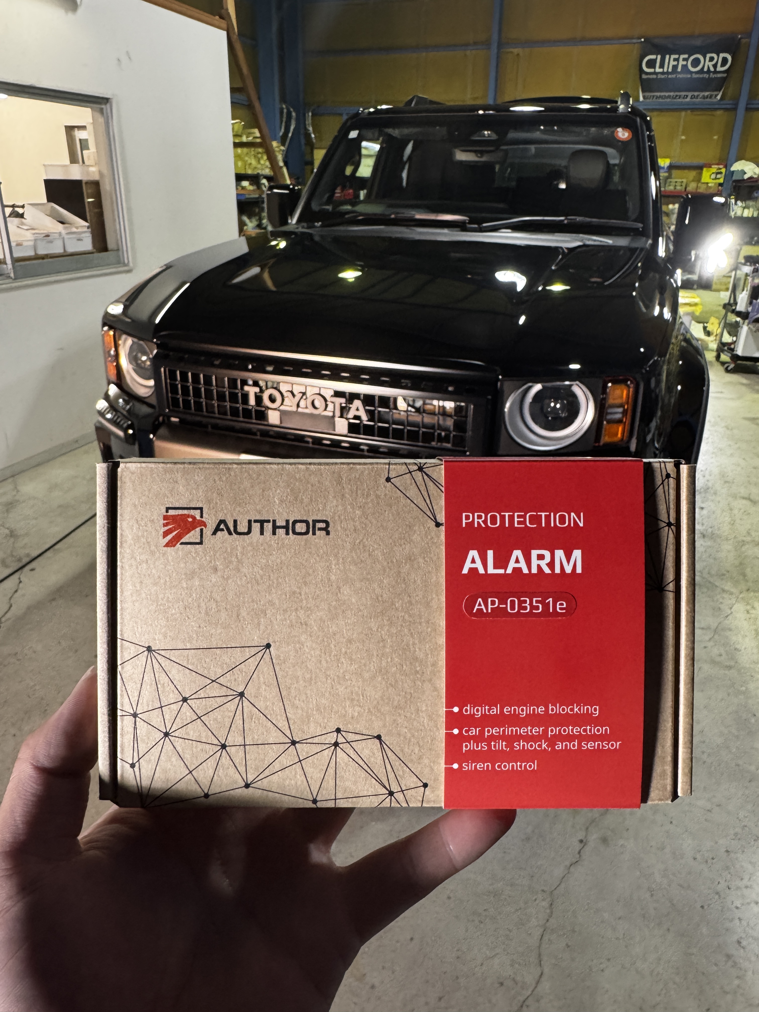 トヨタ/ランドクルーザー250｜「IGLA ALARM」・ガーニッシュ交換